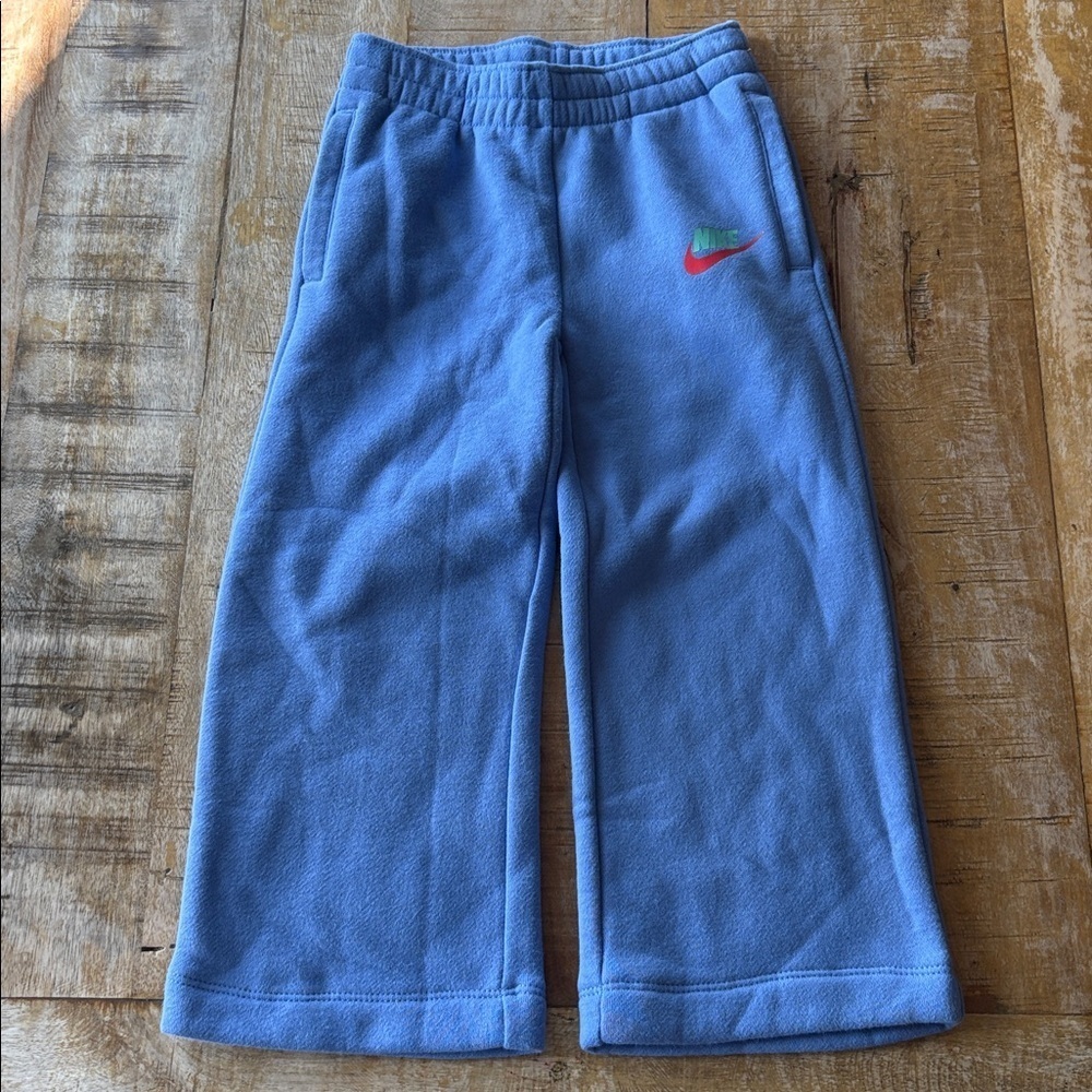 NWOT Nike Girls Tee and Sweatpants Set size XS(4) - Picture 6 of 9